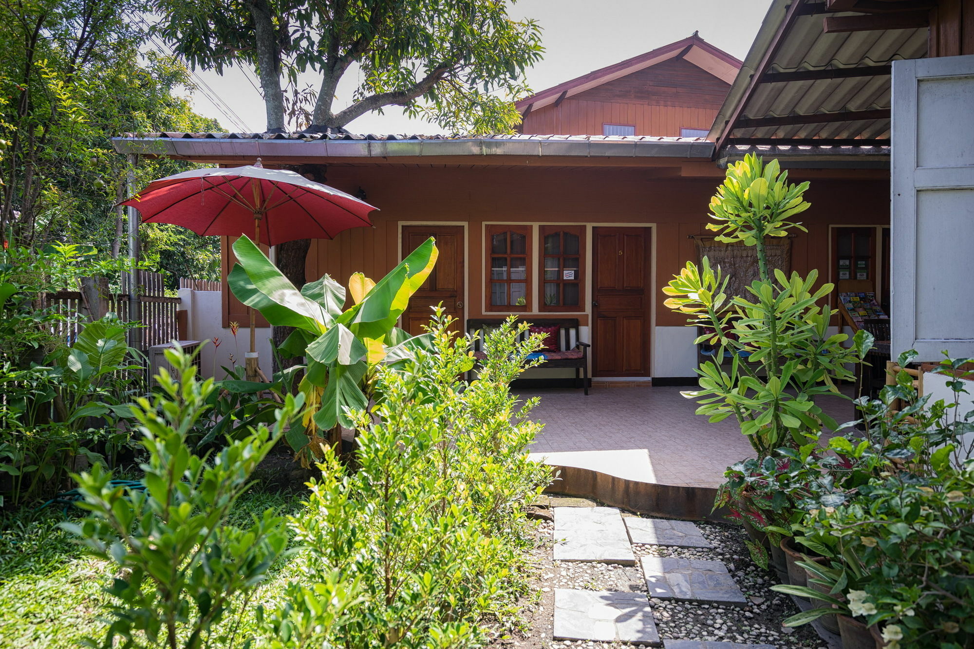 Luna Guesthouse 2 เชียงใหม่ ภายนอก รูปภาพ